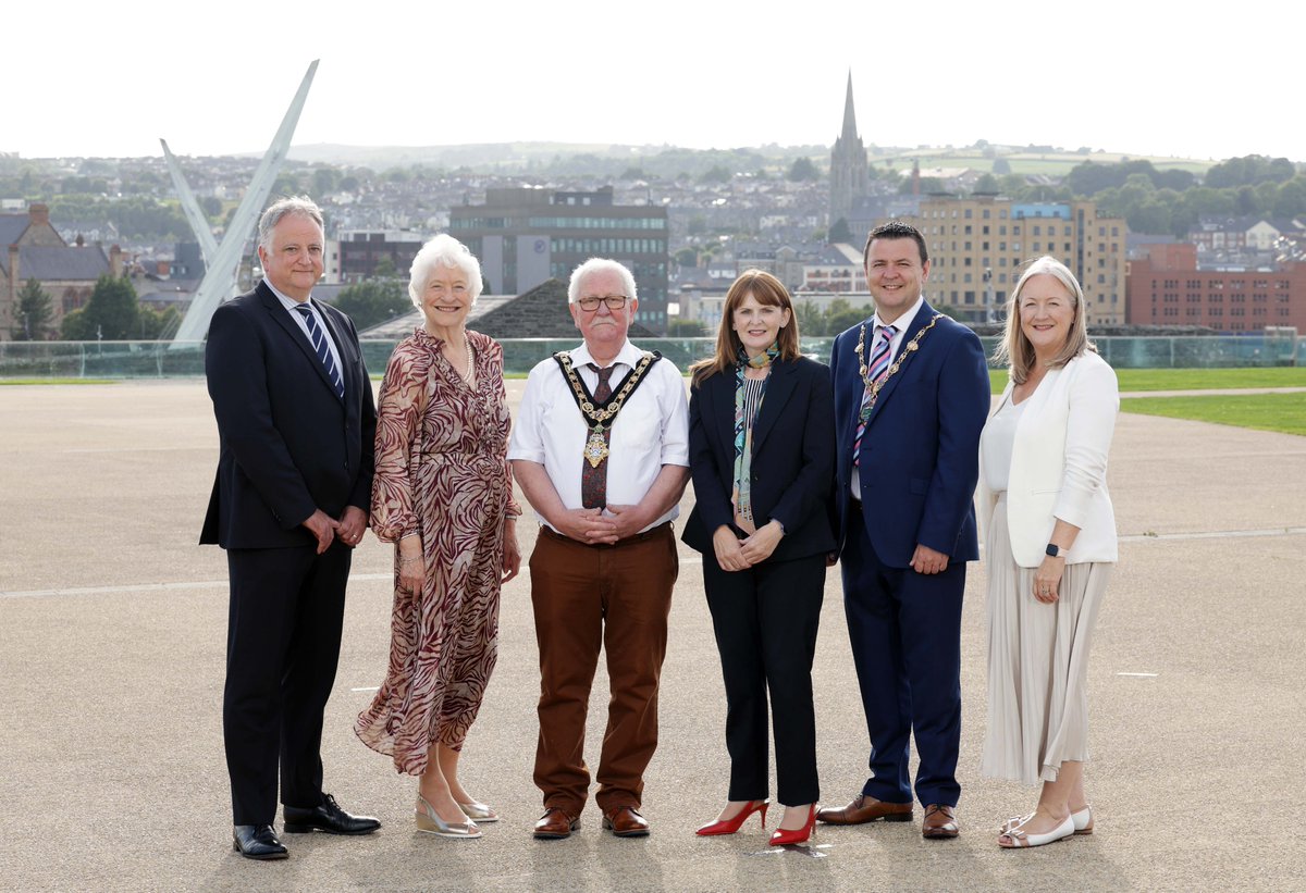 Economy_NI's tweet image. Ahead of the start of the 153rd @TheOpen the @Economy_NI Minister Dr @CArchibald_SF this evening hosted a reception in Derry for potential investors from the US, Australia, India, and Europe.
Read more ➡️economy-ni.gov.uk/news/north-ope…