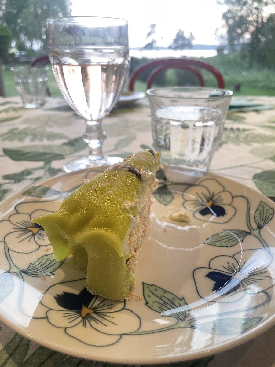 ingrid helander tweet media