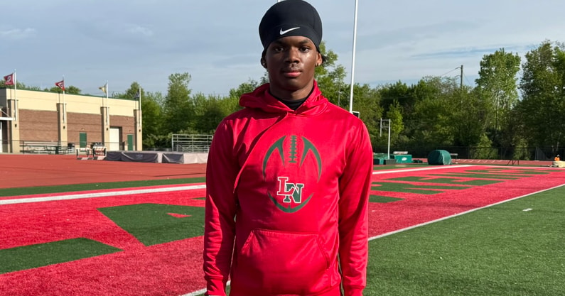 Rivals released its initial 2027 Rivals300 rankings on Wednesday, and there's some notable Indiana-related storylines. #iufb   

Here’s a look at several IU-related takeaways from the initial 2027 Rivals300 rankings: on3.com/teams/indiana-…