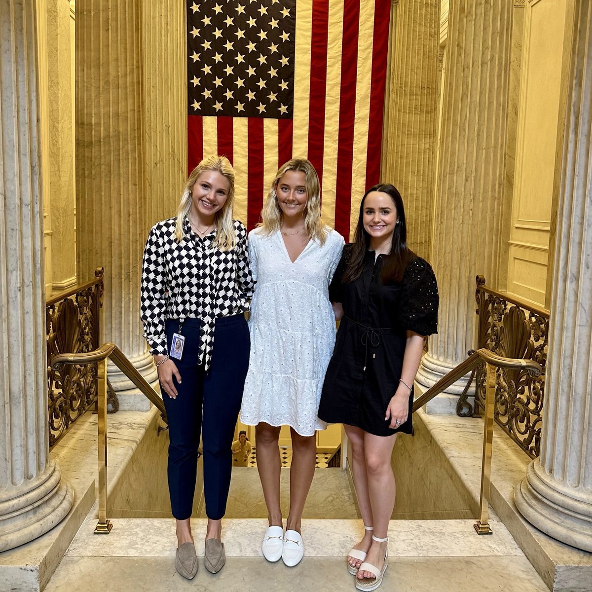 SenHydeSmith's tweet image. We are accepting our 2025 fall internship applications. Come join my team in D.C. to learn and help us serve Mississippi! Apply by August 1, 2025. Head to my website for details!
hydesmith.senate.gov/internships.