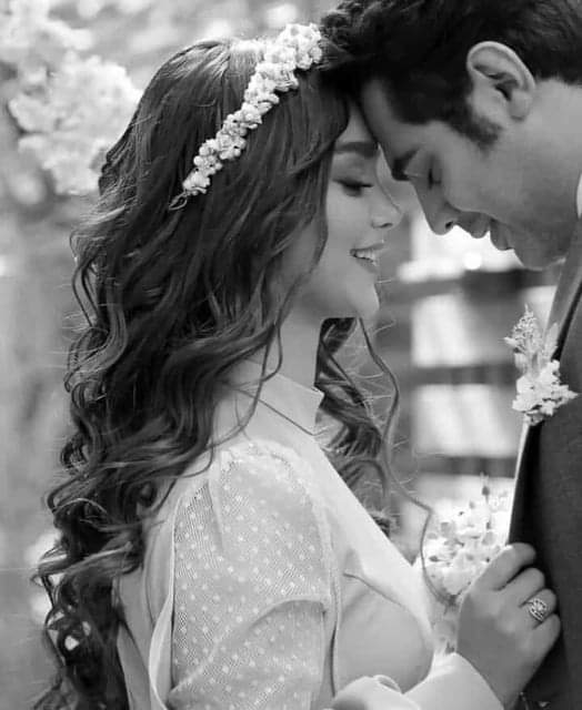 Sakoon_me's tweet image. دل محبت میں نیم پاگل ہے
میرے دل کو سنبھال لینا تم!!!
میں نے تازہ گلاب بھیجا ہے
آٸینے سے نکال لینا تم!!!❤️
#نادی_شرارتی_سی