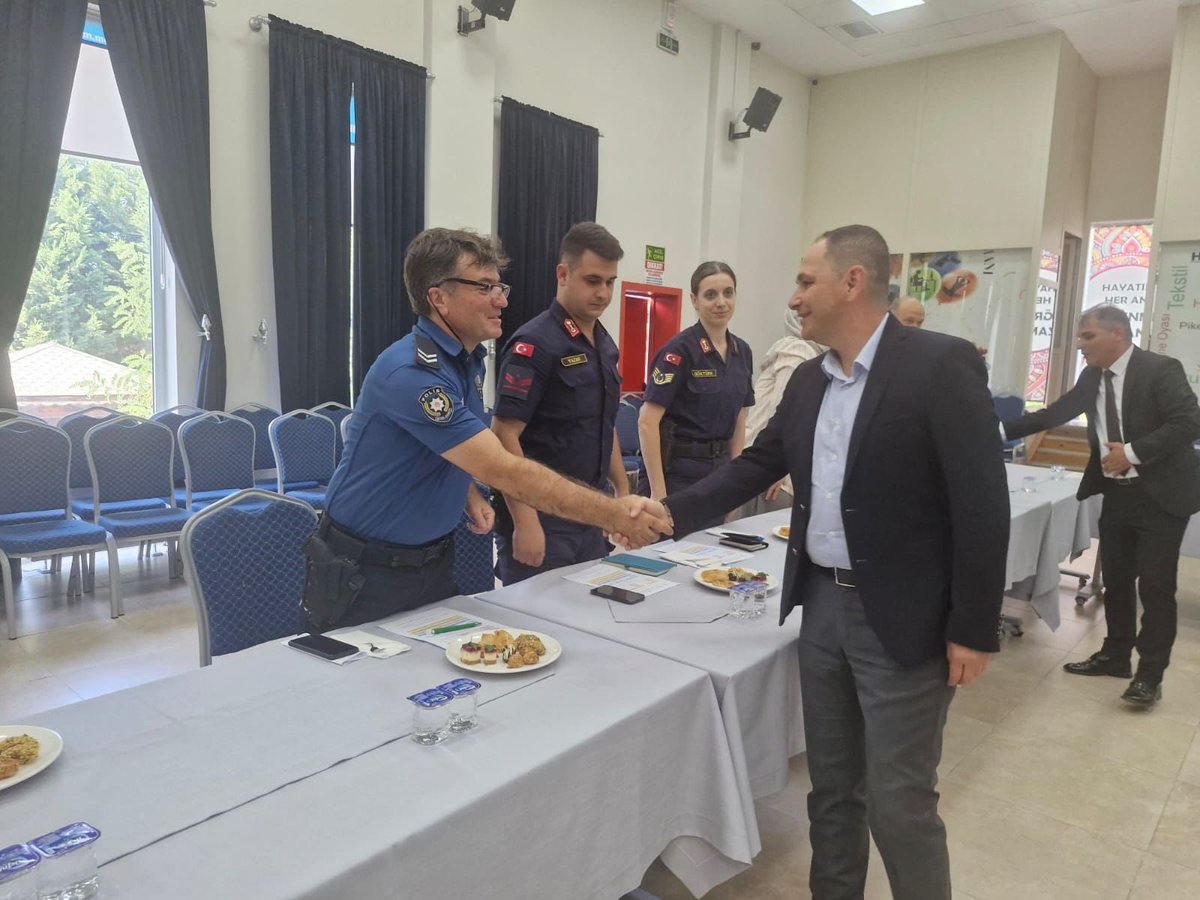 Adapazarı Halk Egitim (@adahalkegitim) on Twitter photo Adapazarı Halk Eğitimi Merkezi ev sahipliğinde, İlçe Millî Eğitim Müdürümüz Sayın Engin Kahraman başkanlığında düzenlenen İlçe Hayat Boyu Öğrenme Komisyonu toplantısı gerçekleştirildi.
<a href="/tcmeb/">Millî Eğitim Bakanlığı</a>
<a href="/SakaryaValiligi/">T.C. Sakarya Valiliği</a>
<a href="/coskunbakirtas/">Coşkun BAKIRTAŞ</a>
<a href="/enginkahraman45/">Engin Kahraman</a>
<a href="/onderurkmez54/">Önder ÜRKMEZ 🇹🇷🇹🇷🇹🇷</a> Adapazarı Halk Eğitimi Merkezi ev sahipliğinde, İlçe Millî Eğitim Müdürümüz Sayın Engin Kahraman başkanlığında düzenlenen İlçe Hayat Boyu Öğrenme Komisyonu toplantısı gerçekleştirildi.
<a href="/tcmeb/">Millî Eğitim Bakanlığı</a>
<a href="/SakaryaValiligi/">T.C. Sakarya Valiliği</a>
<a href="/coskunbakirtas/">Coşkun BAKIRTAŞ</a>
<a href="/enginkahraman45/">Engin Kahraman</a>
<a href="/onderurkmez54/">Önder ÜRKMEZ 🇹🇷🇹🇷🇹🇷</a>