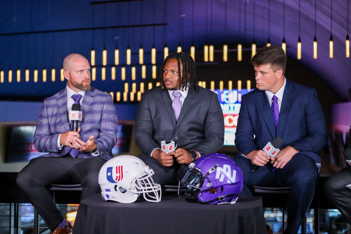 UNAFootball's tweet image. Media Day in the Music City 🤠

#RoarLions 🦁