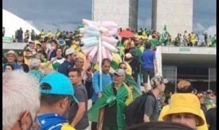 Bem isso! “Artefatos de destruição “