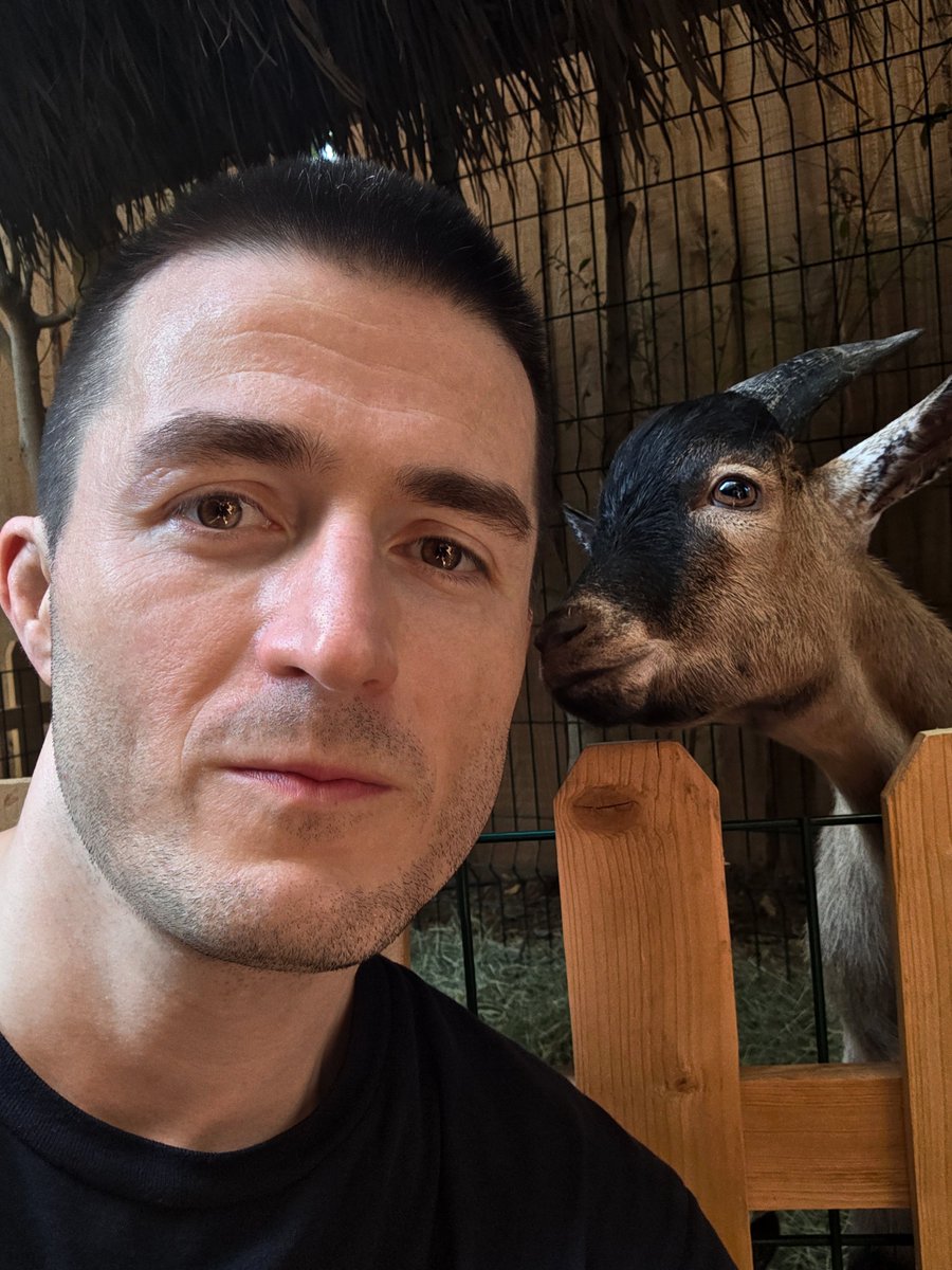 lexfridman's tweet image. I've spent this week in Dubai (first time) and made a lot of new friends, including this goat. Dubai is a beautiful place, unlike any I've ever been to, with super interesting people from all walks of life. What a wild ride this life is. I grateful for all of it ❤️