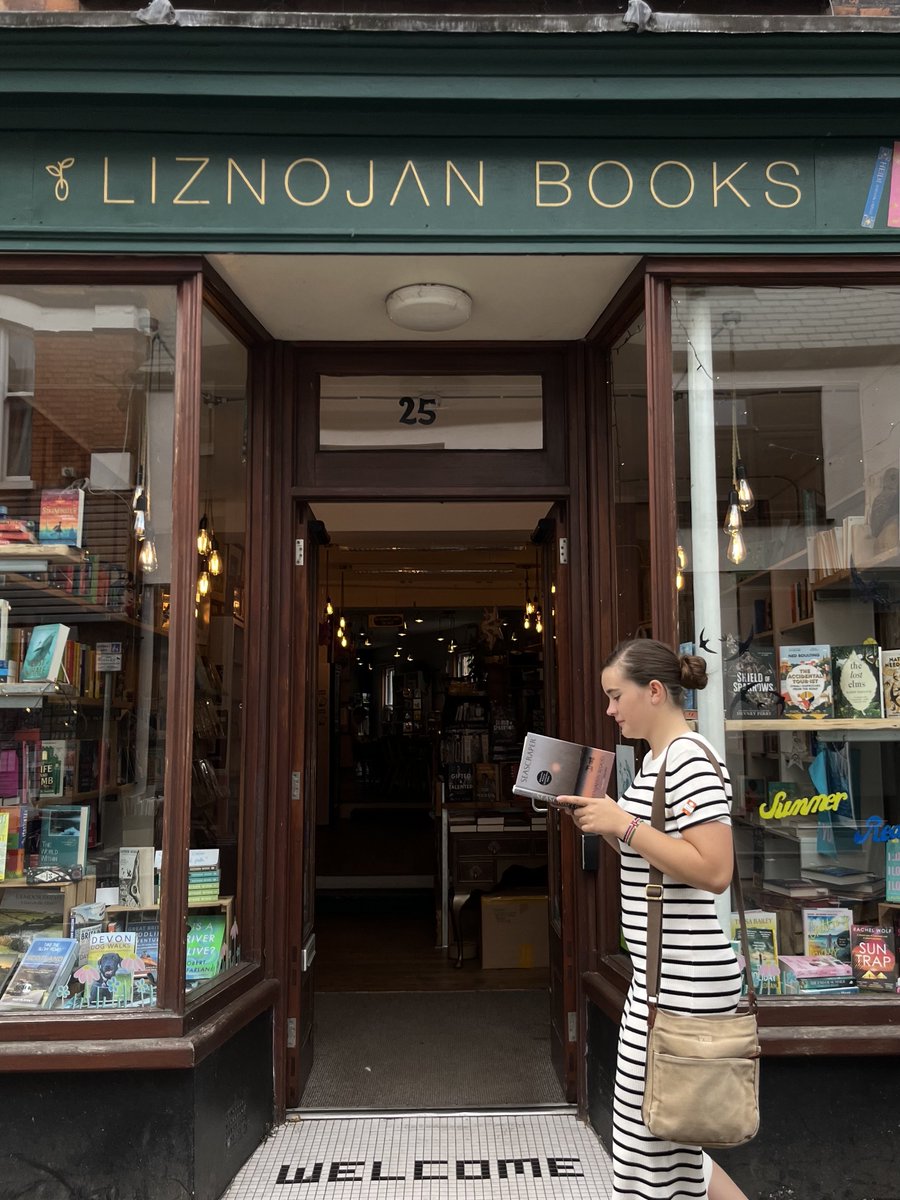 Viking Books UK tweet media