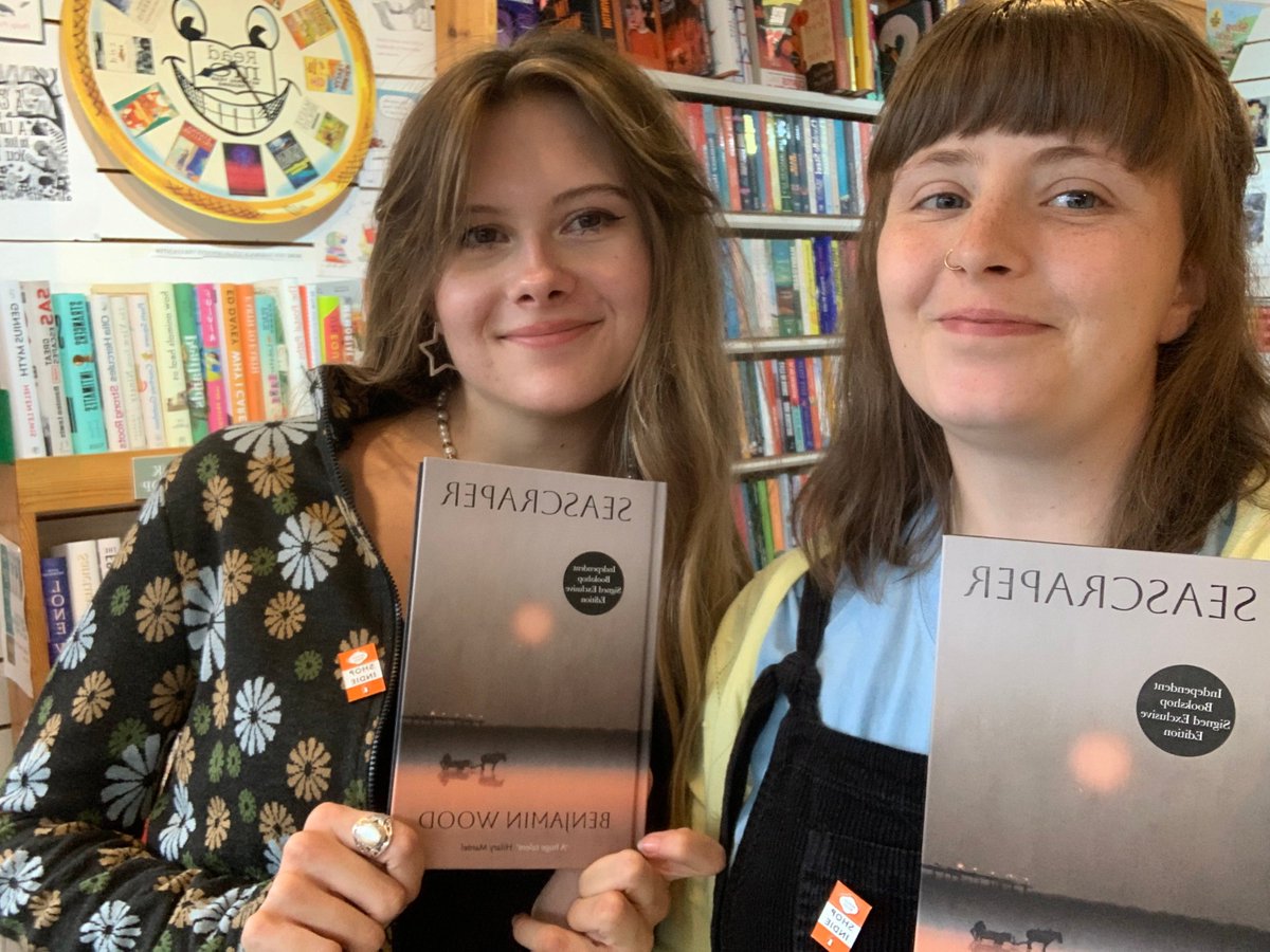 Viking Books UK tweet media