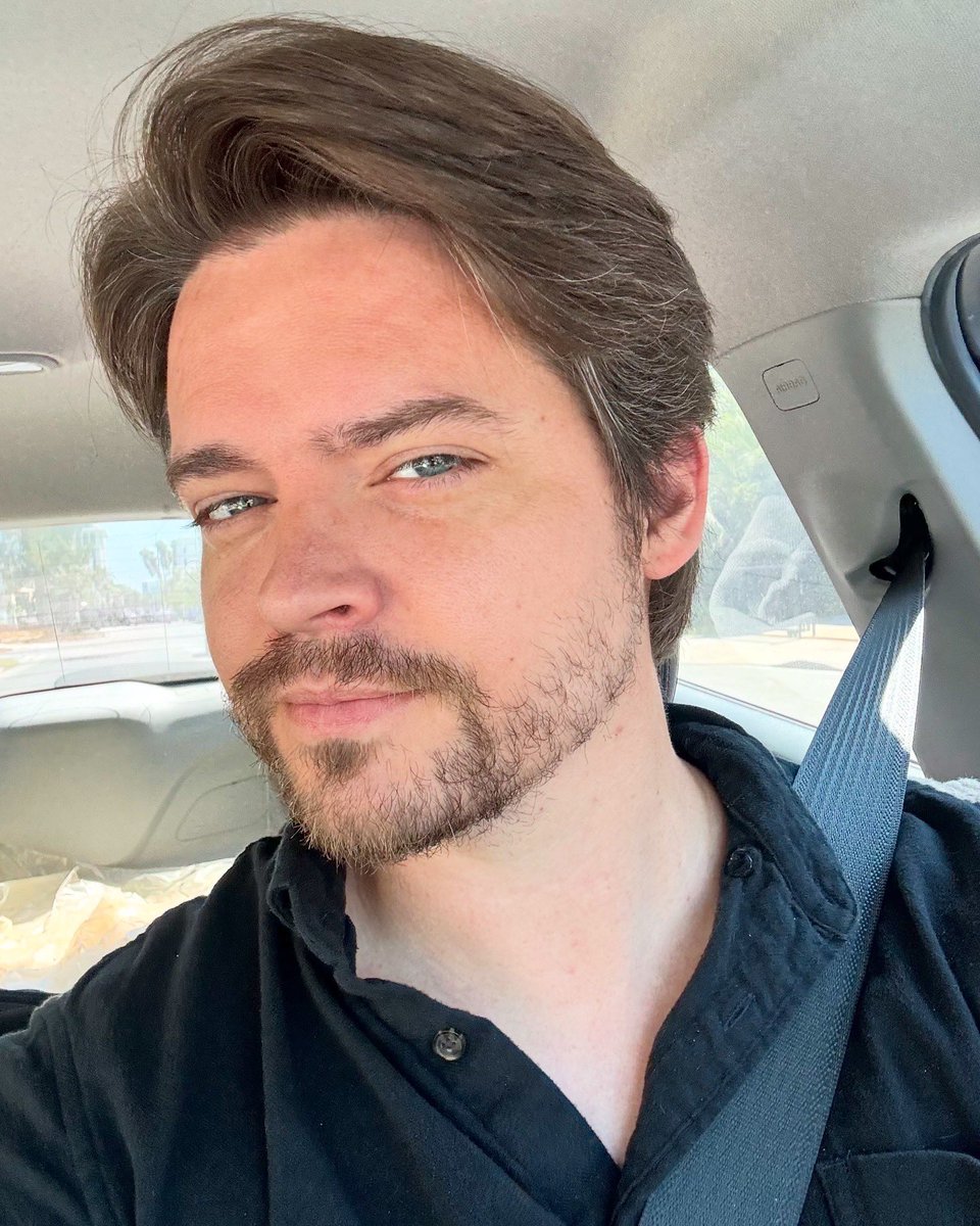 imAndrewRussell's tweet image. I got a hair cut