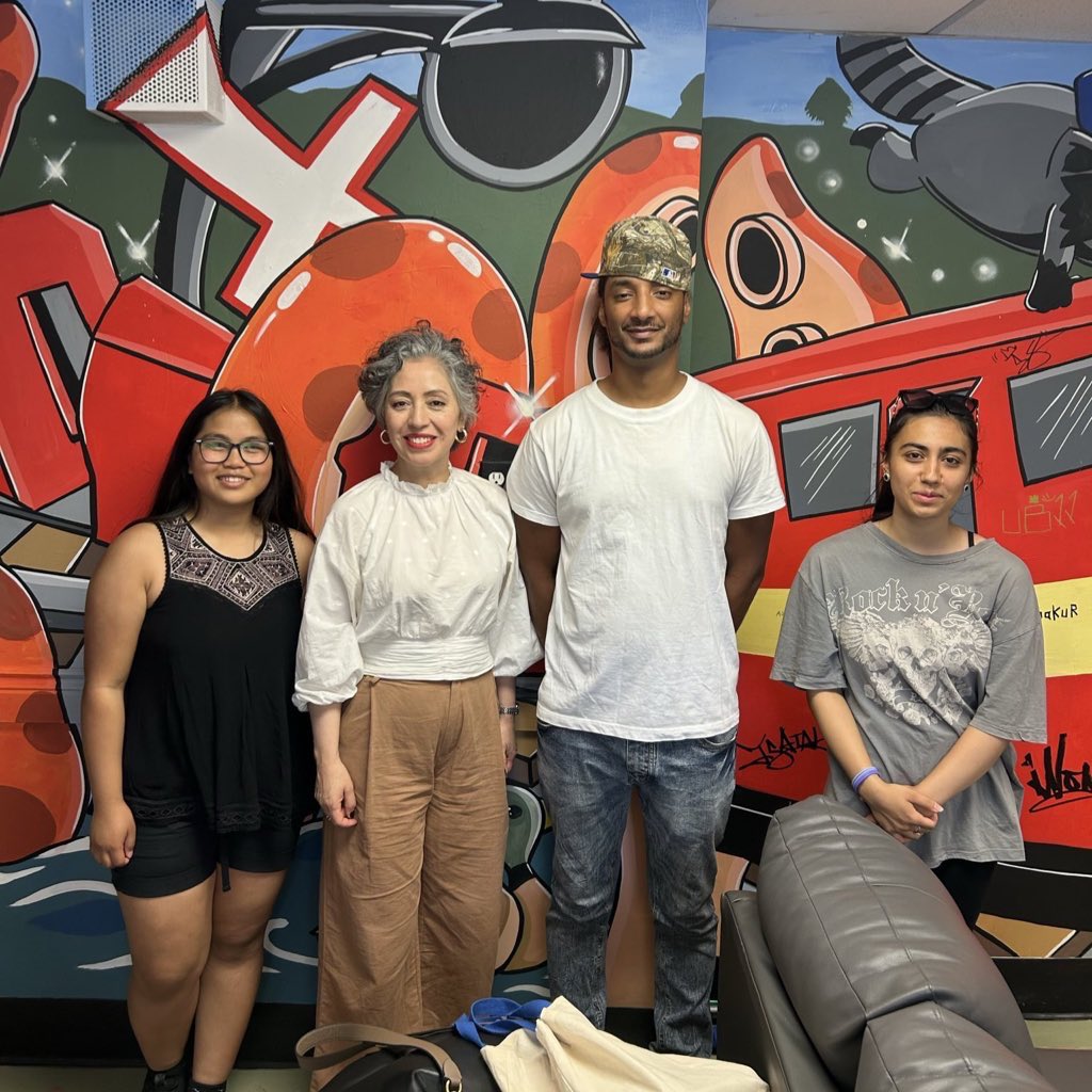 BravoDavenport's tweet image. I had a great time celebrating the Grand Opening of the Youth Leaders of Tomorrow Hub at Pelham Park.
Partnering with @TOHousing, we’ve put funds into an updated space for programs and a computer lab for youth. These are investments in the future of Davenport and our community.
