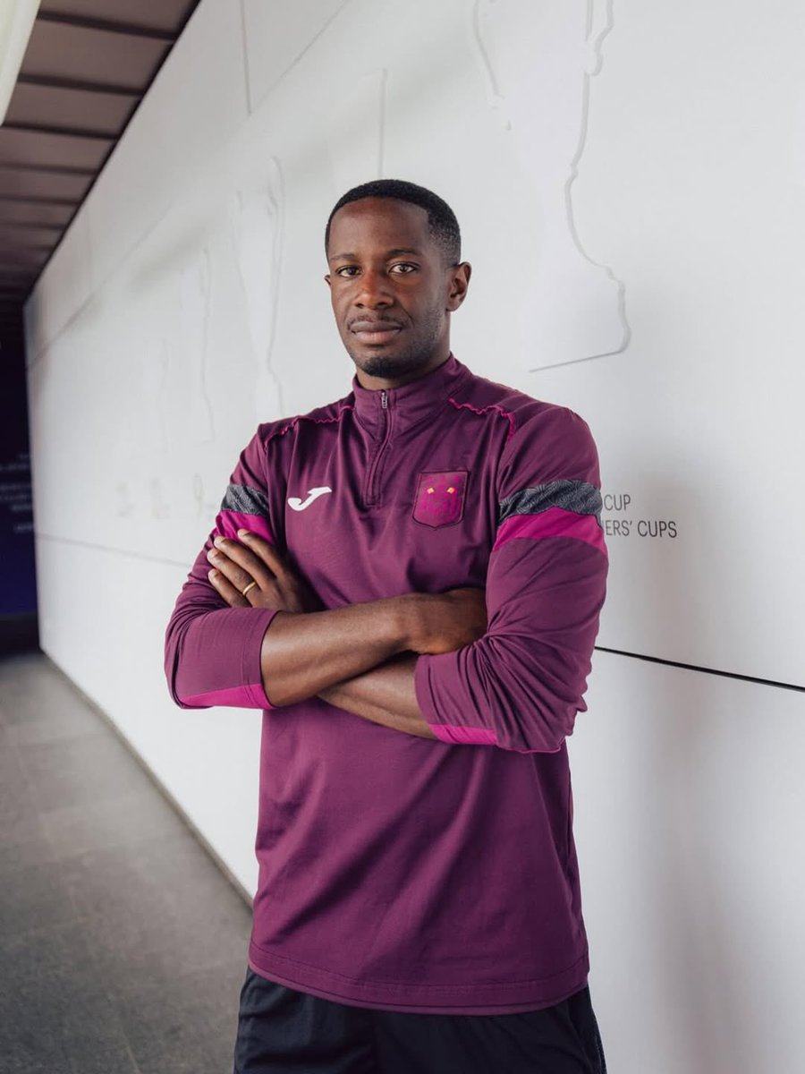 🟣 OFFICIEL ! Arnaud Djoum est le nouvel entraîneur des U16 du RSC Anderlecht, en Belgique. 👏🇨🇲