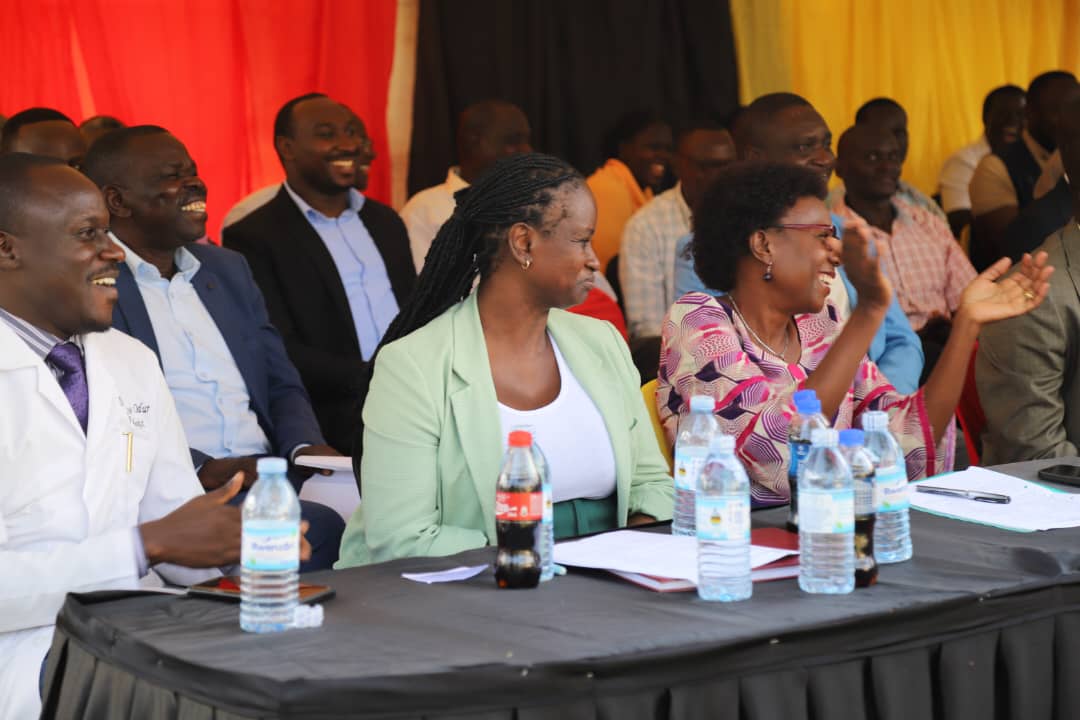 Basalirauni2023's tweet image. Lira Regional Referral Hospital, with support from @Seed_Global, has opened a newly renovated theatre.
Commissioned by Hon. Dr. @JaneRuth_Aceng, the event was graced by the DGHS, Chair HSC, and Commissioner Clinical Services.
@MinofHealthUG @DianaAtwine
#MOHatWork #MOHDelivers