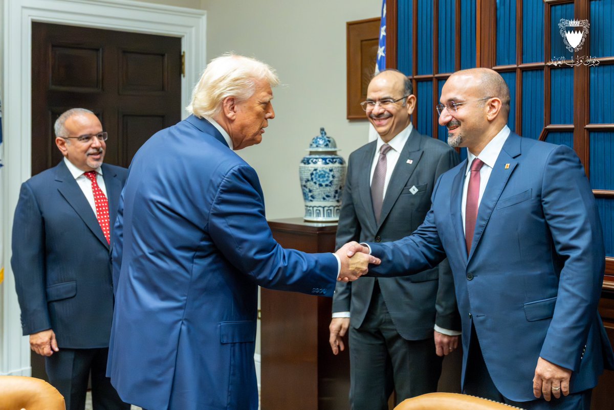 أخبار سمو ولي العهد (@bahraincpnews) on Twitter photo His Royal Highness the Crown Prince and Prime Minister, #Salman_bin_Hamad Al Khalifa, attended a lunch banquet hosted by Donald J. Trump <a href="/POTUS/">President Donald J. Trump</a>, President of the United States of #America, in honour of HRH the Crown Prince and Prime Minister and the accompanying delegation’s His Royal Highness the Crown Prince and Prime Minister, #Salman_bin_Hamad Al Khalifa, attended a lunch banquet hosted by Donald J. Trump <a href="/POTUS/">President Donald J. Trump</a>, President of the United States of #America, in honour of HRH the Crown Prince and Prime Minister and the accompanying delegation’s
