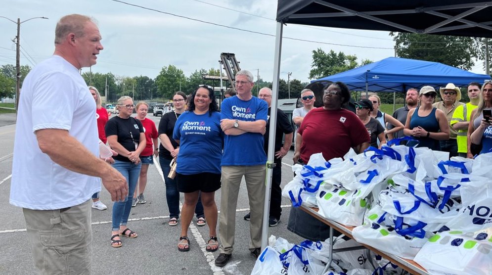 tnAchieves's tweet image. VOLUNTEERS NEEDED IN KNOX COUNTY!
Students, if you're looking for a community service opportunity, @GlennJacobsTN needs volunteers to help prepare for School Mania 2025!
Volunteers will back 8,000 school supply bags at the @knoxvilleDC on Monday, July 21st beginning at 8am ET.…