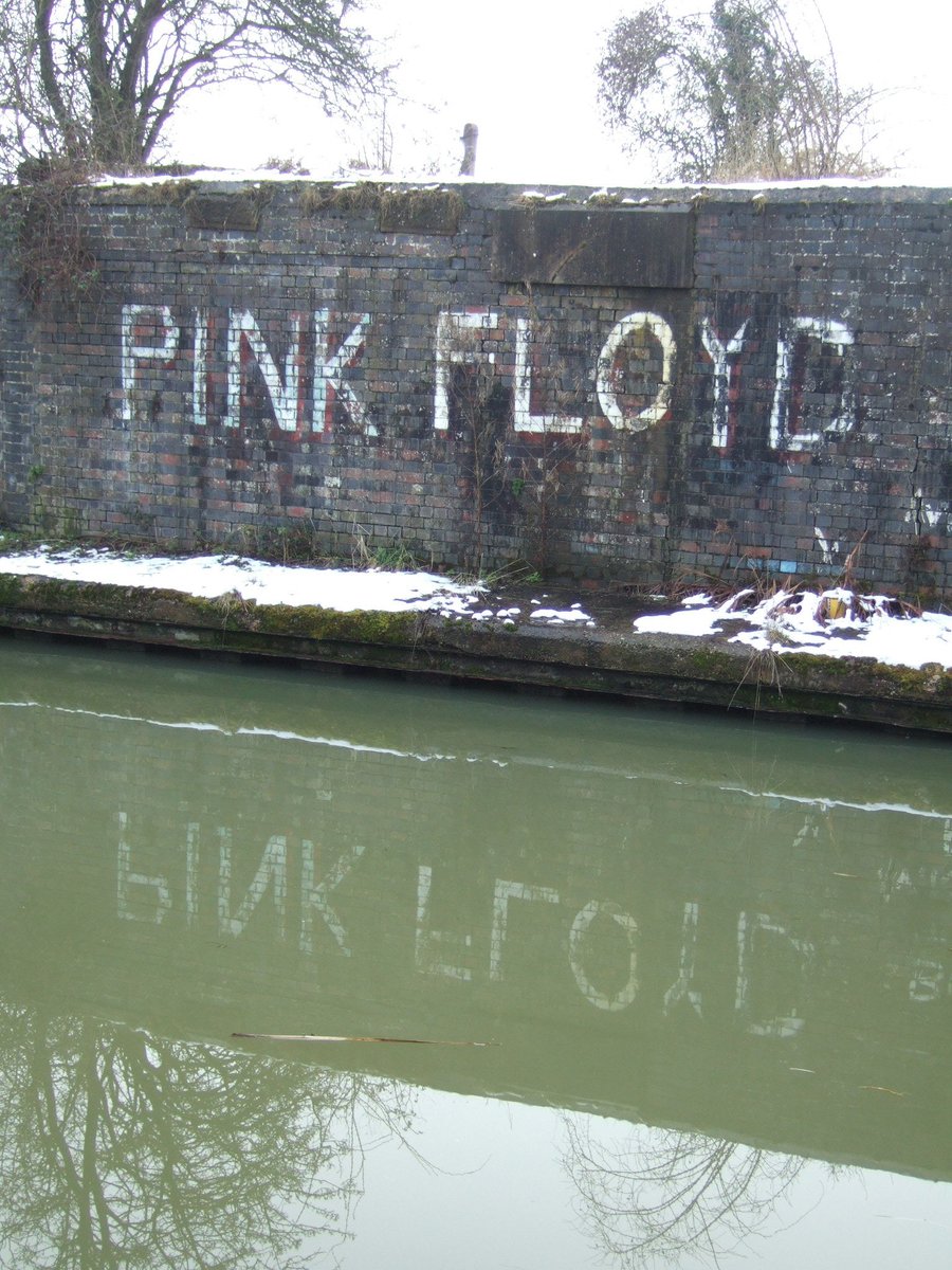 The Travel Locker (@thetravellocker) on Twitter photo Out & About: Pink Floyd - Bridge on the Grand Union Canal <a href="/pinkfloyd/">Pink Floyd</a> @_DavidGilmour @Rogerwaters <a href="/nickmasondrums/">Nick Mason</a> <a href="/CanalRiverTrust/">Canal & River Trust</a> #PinkFloyd #Music Out & About: Pink Floyd - Bridge on the Grand Union Canal <a href="/pinkfloyd/">Pink Floyd</a> @_DavidGilmour @Rogerwaters <a href="/nickmasondrums/">Nick Mason</a> <a href="/CanalRiverTrust/">Canal & River Trust</a> #PinkFloyd #Music
