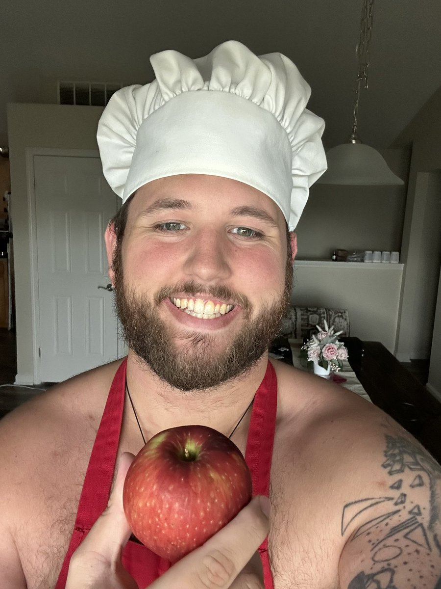 AndySlaps's tweet image. Cooking Stream Tonight at 6pm EST on my Twitch

Making Apple Protein Cookies

If you want to come cook with me here are the ingredients:

3 Large Apples
1 Cup Protein Powder
1 Cup old-Fashioned Oats
1 Cup Oat / Almond / Flour of your choice
1/2 Cup Greek Yogurt
2 tbsp honey
3…
