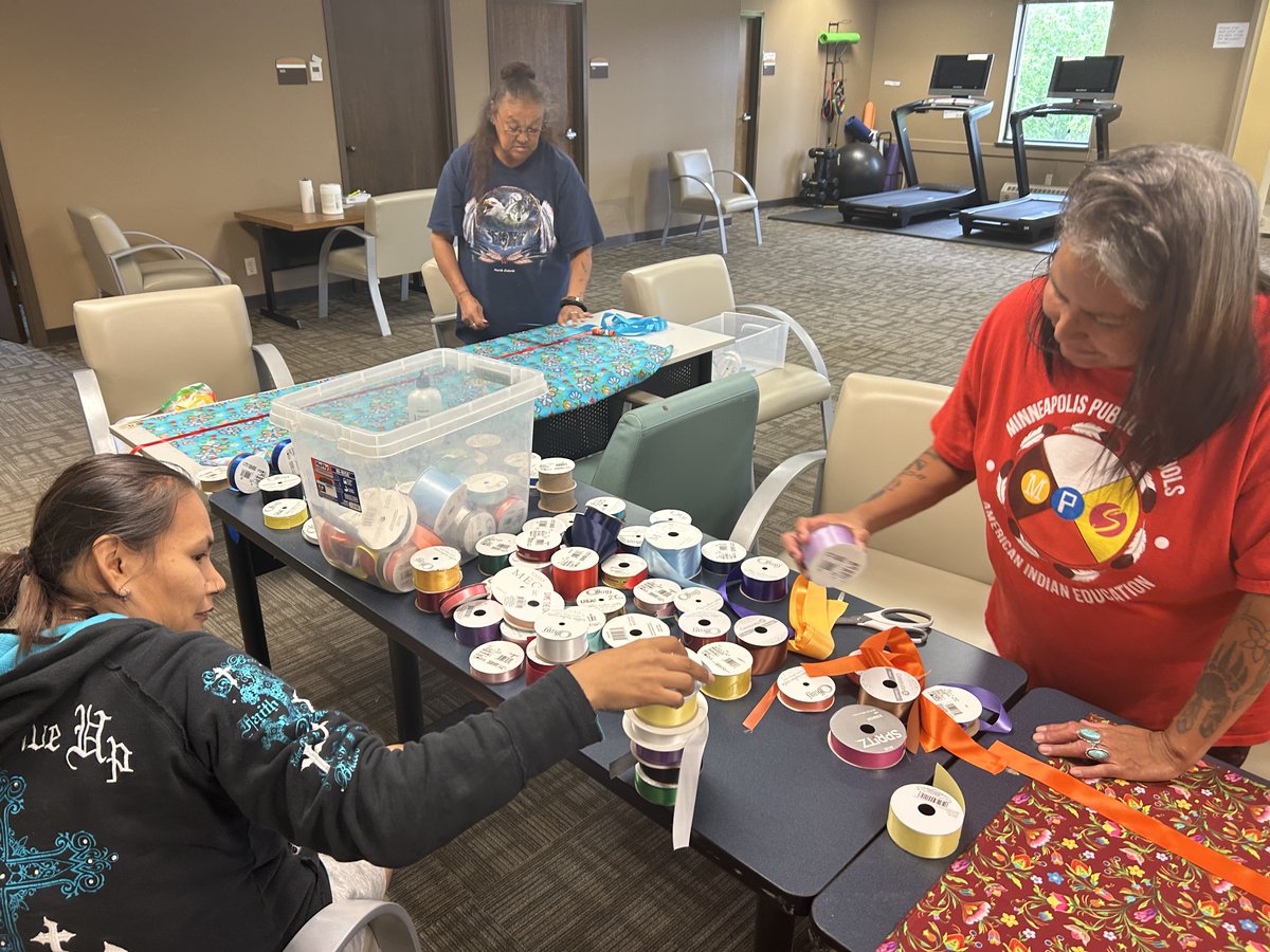 IHB_Minneapolis's tweet image. 🎀 Ribbons, Ribbons, Ribbons! 🎀
Take a look at some of these beautiful works in progress!
🧵 Whether you're experienced or just learning, you’re welcome in our circle.
📍 Join us every Wednesday from 1–3 PM at 2020 Minnehaha Ave.
#MyIHB #Cultural Craft Group