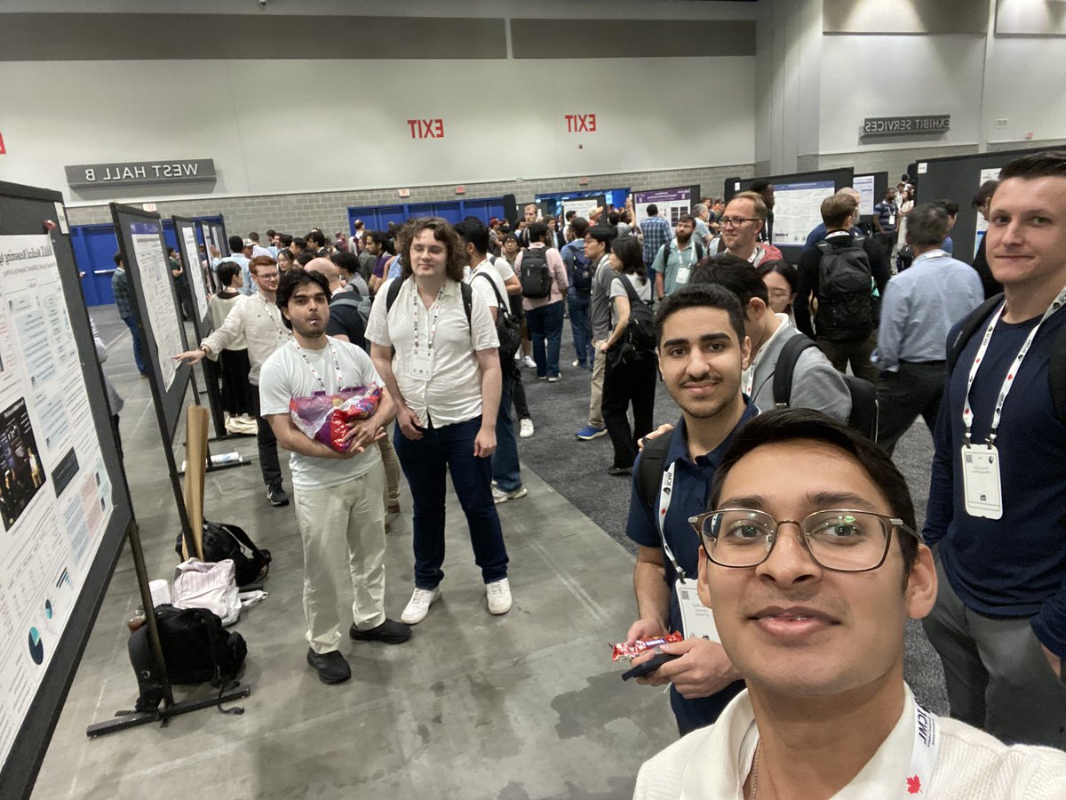 alifmunim's tweet image. MedRAX is a hit at #ICML2025! Come see us if you want to focus the future of agents in healthcare (or want a free chocolate bar) @Cohere_Labs @VectorInst @UofT @adibvafa