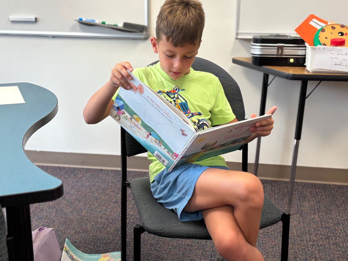 Lake George Elementary Library tweet media