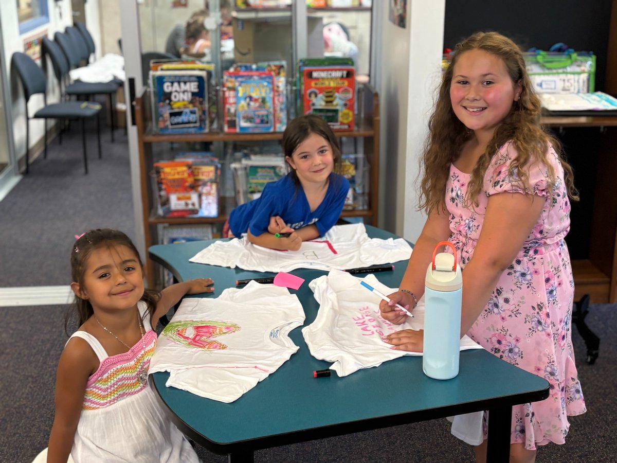 Lake George Elementary Library tweet media