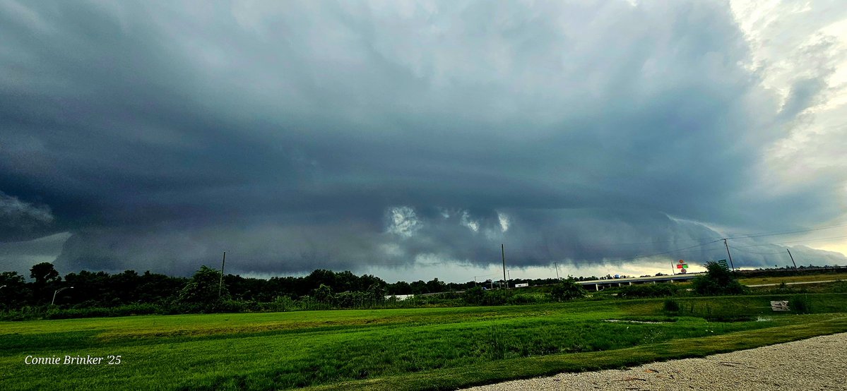 PAStormTrackerz's tweet image. Look at this beauty in Lordstown, OH #ohwx #wxtwitter @NWSCLE