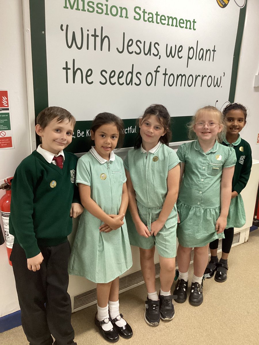 Well done our 100% attendance winners for this term! We are so proud of all that you have achieved by being in school every day. Keep it up for next year! #Improvingattendance 💯👏🏼