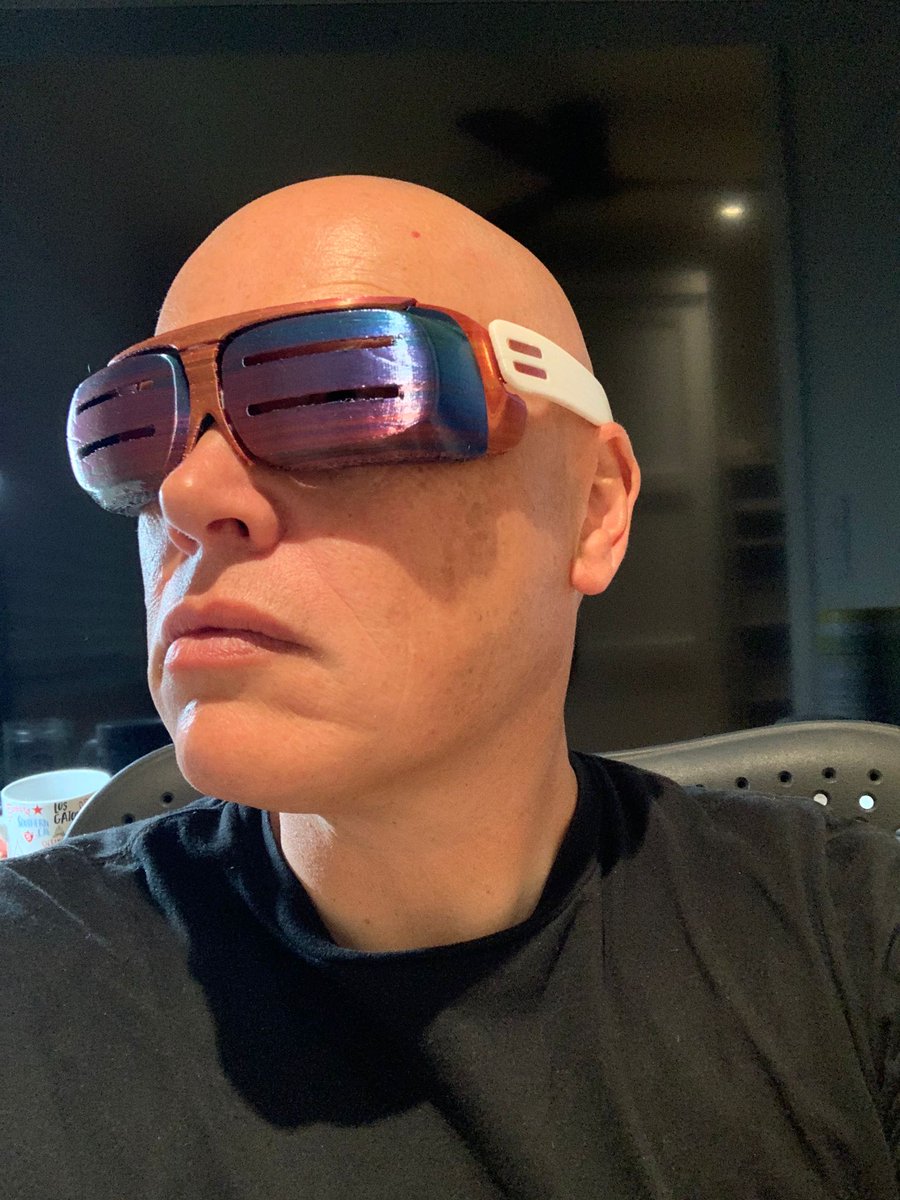 launchstudio_ai's tweet photo. Sometimes you just gotta scan your own head to get the perfect fit.

@launchstudio_ai Founder &amp; Instructor, Eric Stoddard took the RISE Eyewear design one step further- brought his head scan into @gravitysketch, personalized the frame geometry to match, and ran a quick 3D print. https://t.co/qG5pRQl2cu