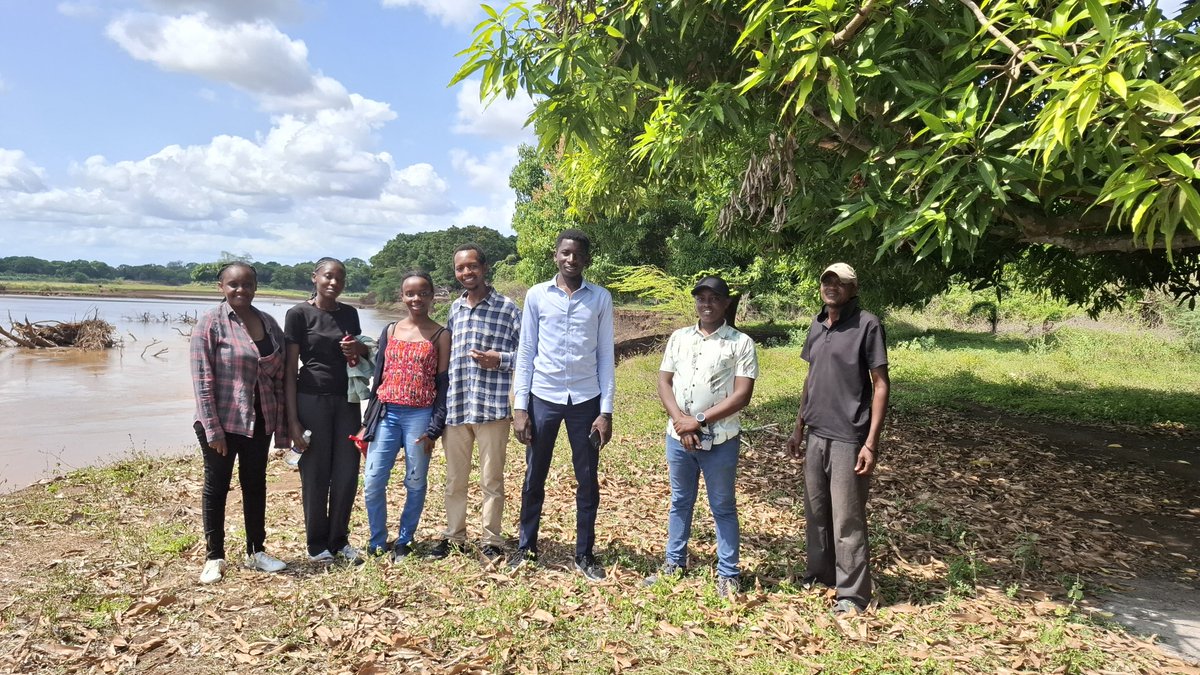 TardaKE's tweet image. 4:At TARDA, we believe that innovation must meet impact. And that future-ready solutions begin with grounded partnerships. Thank you to our partners at @uonbi @C4DLab for walking this journey with us—literally. #AgriTransformation #TDIP #FoodSecurity #ResilienceInAction #50Years