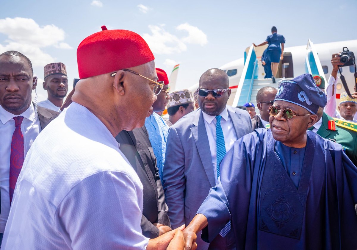 Hope_Uzodimma1's tweet image. He was a leader of rare conviction, his love for Nigeria was evident in the bold reforms he championed and the ideologies he upheld, always centered on national unity, integrity, and cohesion. His legacy of service will endure, inspiring generations to place country above self.…