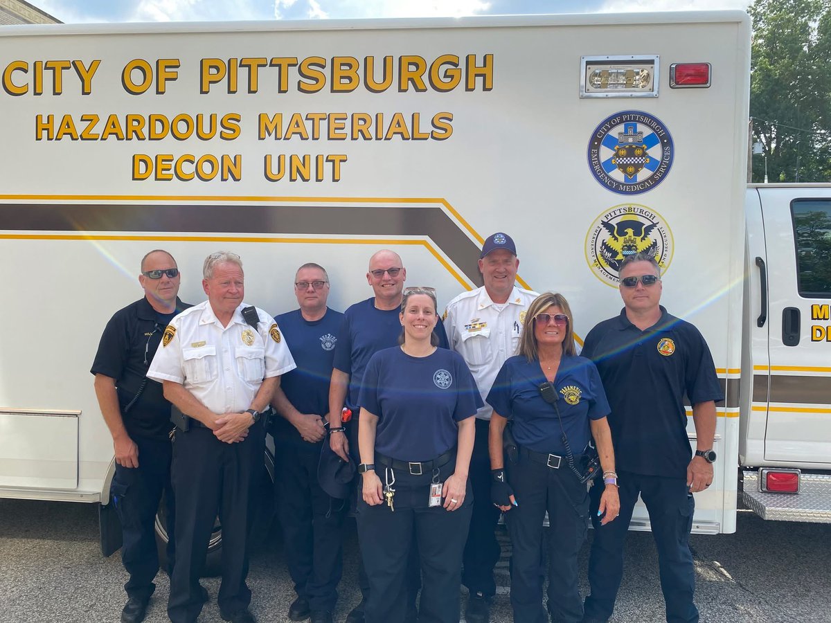 PghEMS's tweet image. Tuesday afternoon, Pittsburgh EMS worked alongside our public safety partners and the United States Secret Service for the President’s visit to Pittsburgh.
No serious injuries or illness were reported, and no patients required transport to the hospital.
