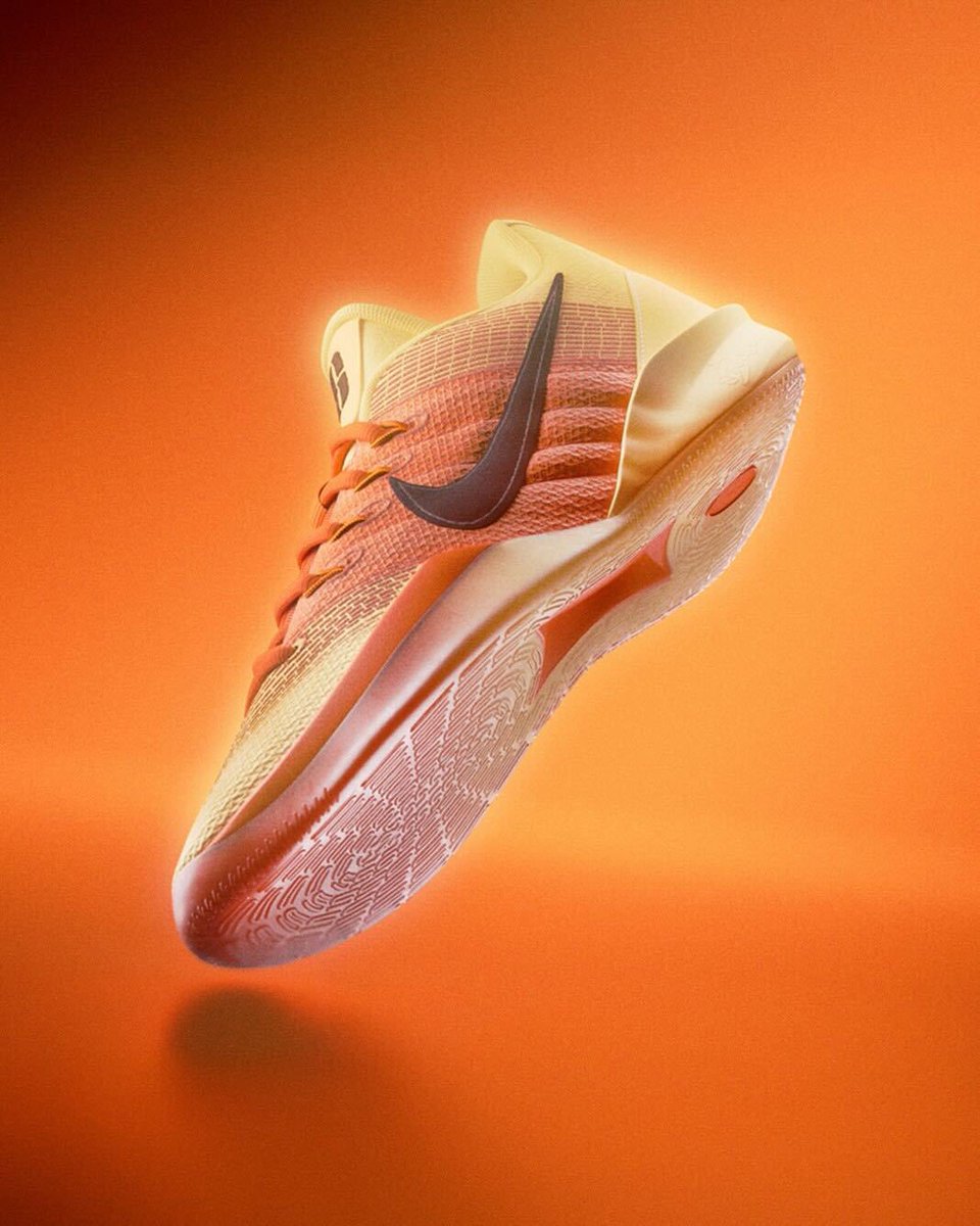 nikebasketball's tweet image. The game is heating up.
The Sabrina 3 ‘Bring The Heat’ and A’One ‘Supernova’ drop on nike.com 7/18.
The Kobe 6 Protro ‘Total Orange’ will launch on SNKRS 7/18.