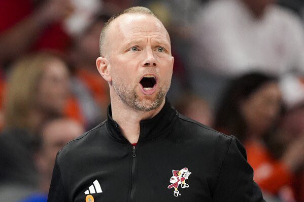 RealFieldOf72's tweet image. EXCLUSIVE
“I don’t know what this committee expects from us. Gave us an 8 seed, we felt disrespected that we had to go against Creighton in basically a home game. Can’t happen. We deserved AT LEAST a 5 seed while still playing in Rupp Arena. You know we haven’t won a game in…