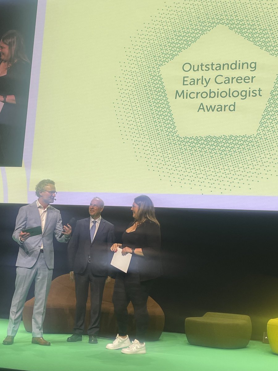 EMD51's tweet image. Great talk by the @femsmicro #fems2025 Early Career Microbiologist Award winner @msz11x from @uniofgalway. Great to see such a prestigious prize being awarded to a young colleague in the Irish Division of @MicrobioSoc. Well done @msz11x!