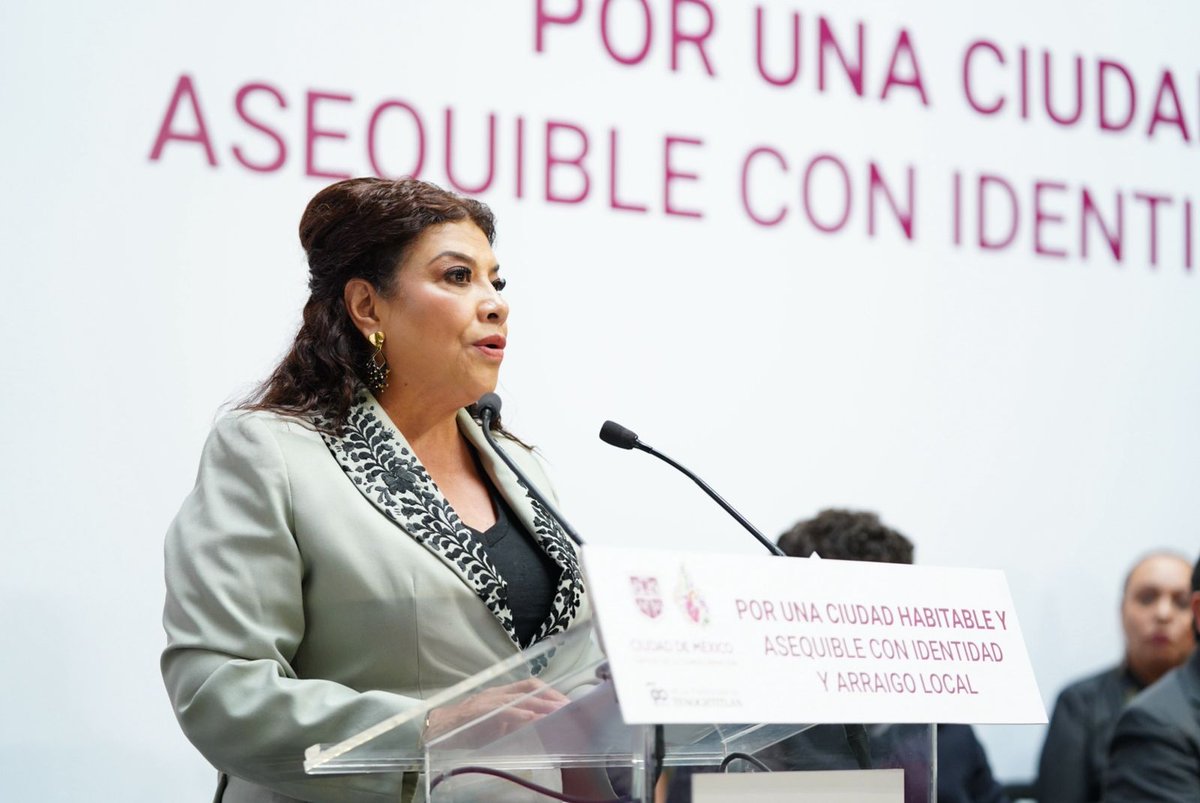 Hoy estuve en la presentación del Bando 1 contra la gentrificación en CDMX. <a href="/ClaraBrugadaM/">Clara Brugada Molina</a> anunció 14 medidas para frenar el desplazamiento, regular rentas, limitar #airbnb y garantizar vivienda digna para quienes vivimos aquí.

#CDMX #NoALaGentrificación #ViviendaDigna