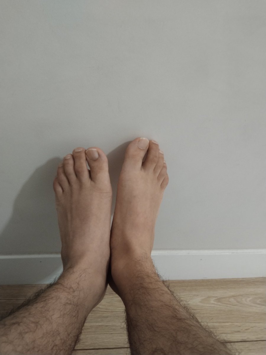 Hangi orospu çocuğu köpek ayaklarımın altında asagilanmak istiyor hahahah 
#finansalköle #sahip #sahibe #master #cash #gay #aktif #pasif #scat