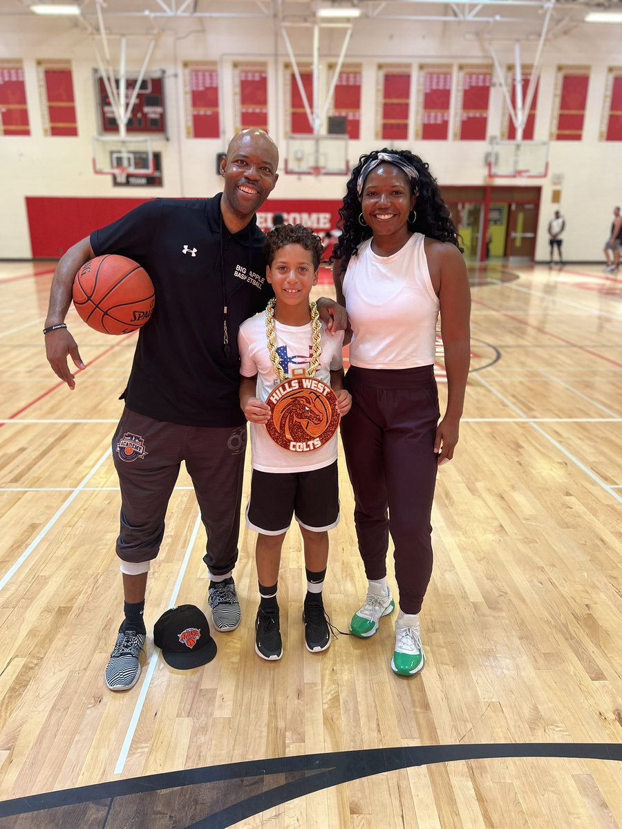 Fantastic time speaking at the Hills West 🏀 Camp today. We discussed the importance of being a good teammate. We did drills emphasizing kindness, togetherness, and motivation. The camper of the day was a young man named Jordan. He is the EPITOME of selfless!