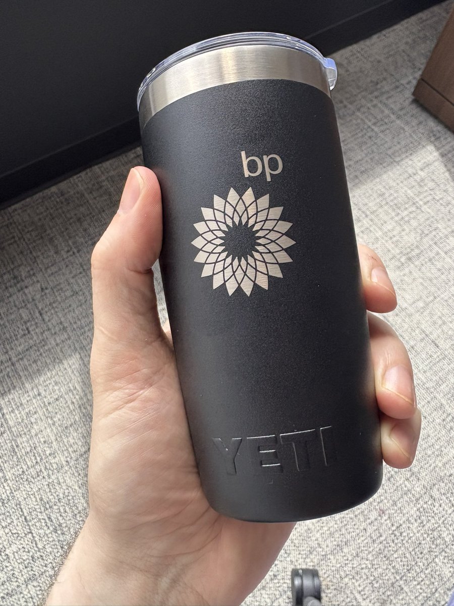 BlueFlameBlues's tweet image. Handing the barista my new reusable coffee cup at the most woke coffee shop in Boulder. 😈