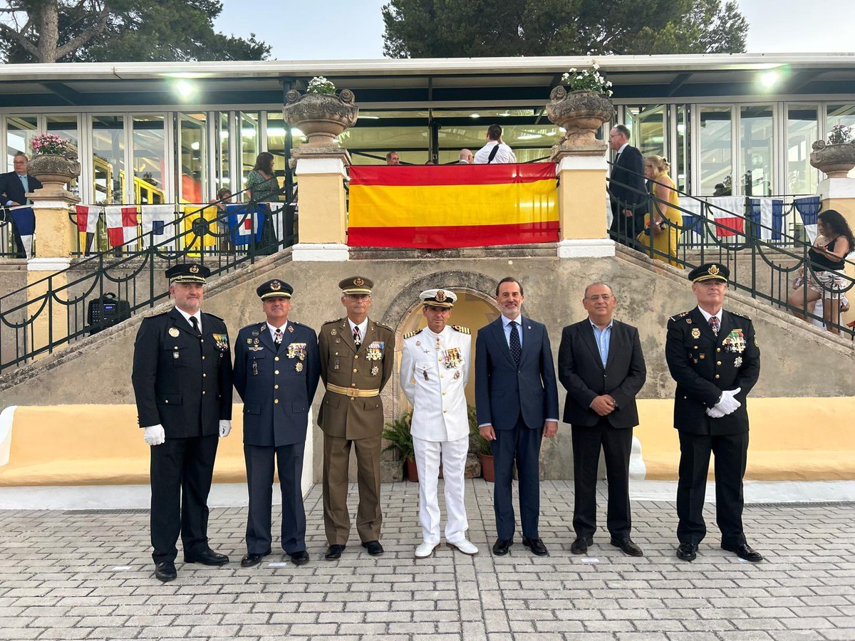 Parlament de les Illes Balears (@parlamentib) on Twitter photo El presidente del Parlament, <a href="/glesenne/">Gabriel Le Senne</a>, ha asistido a los actos de la festividad de la Virgen del Carmen, patrona de la Armada El presidente del Parlament, <a href="/glesenne/">Gabriel Le Senne</a>, ha asistido a los actos de la festividad de la Virgen del Carmen, patrona de la Armada