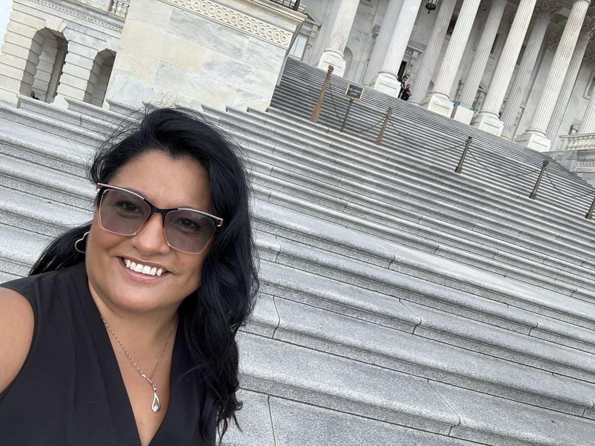 LIBREWisconsin's tweet image. Grateful to be at the table, not the sidelines—representing the Hispanic-Latino community at a White House briefing."
"Proud to stand with leaders at the White House.”
#belibre @LIBREinitiative