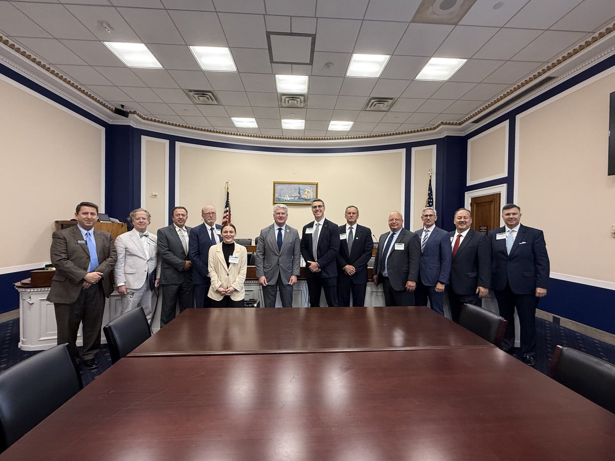 Great meeting with the Georgia Association of Manufacturers today to talk about building Georgia’s workforce and ensuring that our businesses can continue to grow and support our communities.