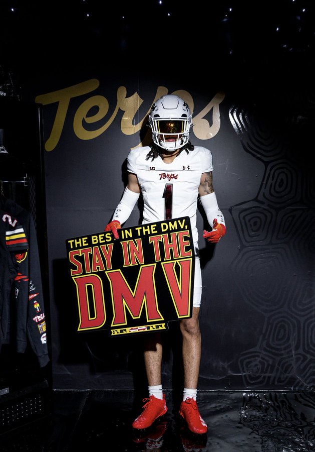 Three-star WR Jayden Kitchens has committed to Maryland. 

He is the Terps' first WR commit in the Class of 2026.

Kitchens attended Riverdale Baptist School (Md.) for his junior season and will play his senior season at The St. James Performance Academy in Washington, D.C.