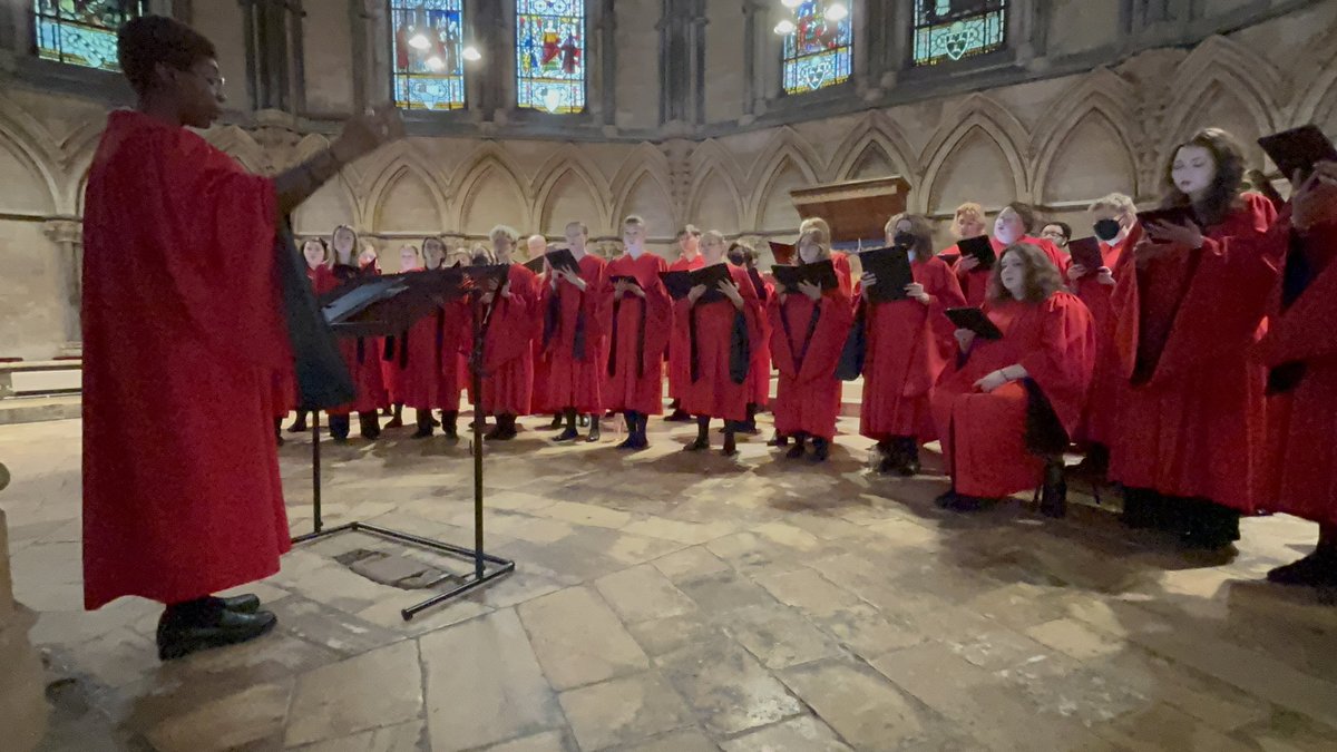 LansingHSChoirs's tweet photo. Alum Danielle Edwards recently toured England w @JewellChoir from @williamjewell &amp; had the opportunity to direct her ensemble in the illustrious Lincoln Cathedral! We are proud of you &amp; how music is still in your life! #relentlesspursuitofexcellence #leavealegacy #proudofthepride https://t.co/AaTWzzG9ae