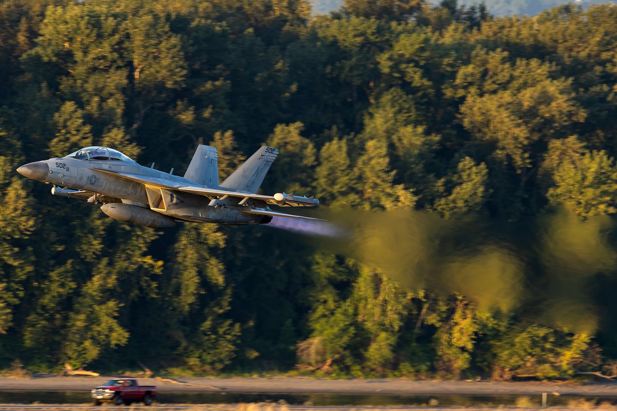 Sabian404's tweet image. VAQ-129 Boeing EA-18G Growler heading back home to NASWI last night as VIKING 11 after spending a couple hours at PDX