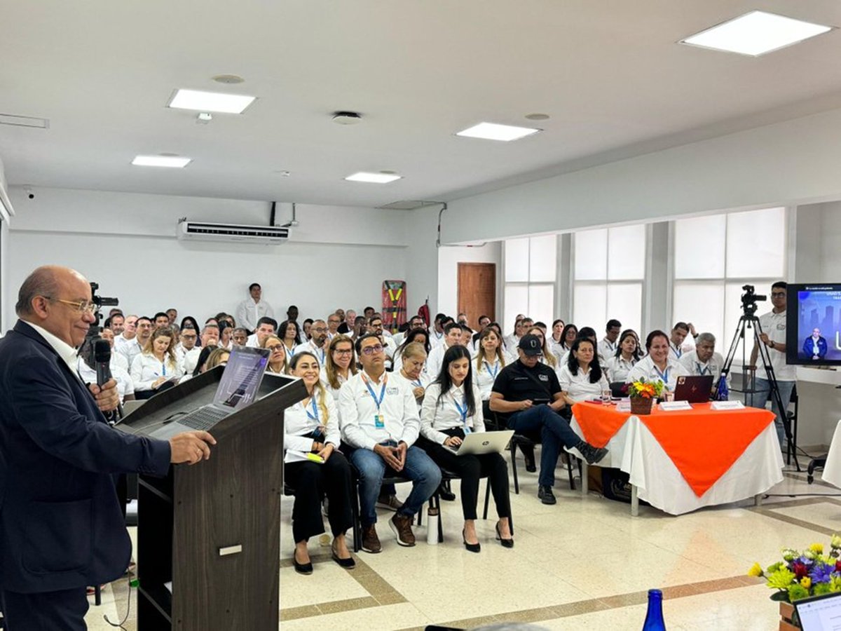 JaimeLeal_'s tweet photo. En Medellín, con directivos de la @UniversidadUNAD, y en línea con los centros de la Zona Occidente, avanzamos en el despliegue estratégico para alinearnos con la comunidad de esta región en las apuestas de la Institución https://t.co/x0zlSAo2EF