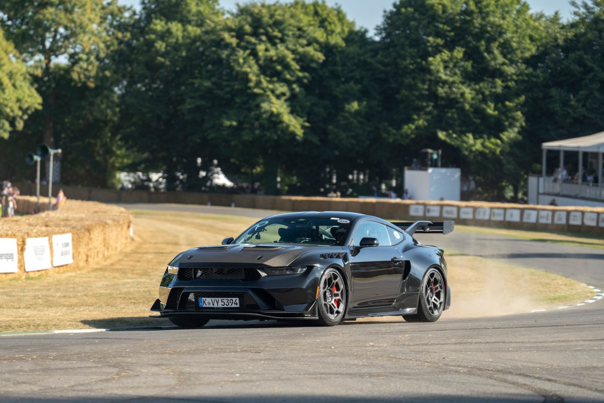 jimfarley98's tweet image. .@FOSGoodwood is a special event for @Ford and motorsports fans. It's not just about speed, it's about showing how our vehicles drive innovation and push our products and industry forward. This year we had a great showing of Ford history and future, celebrating 60 years of the…