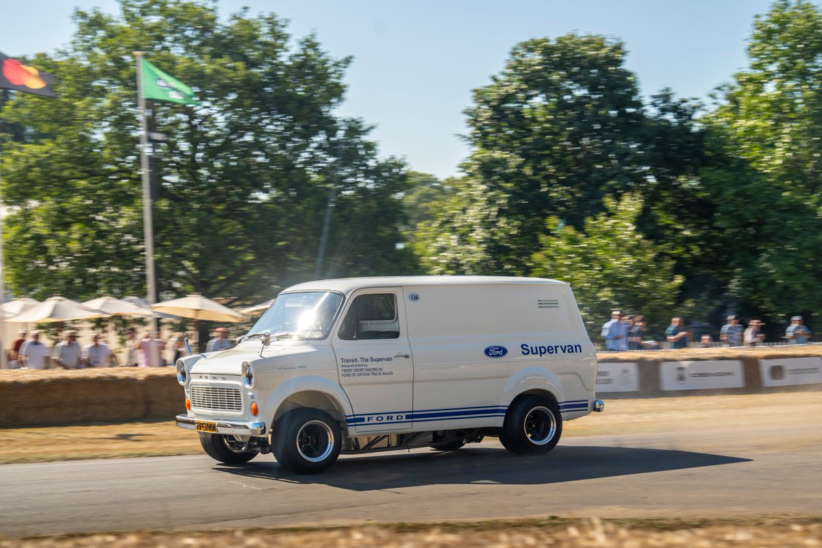 jimfarley98's tweet image. .@FOSGoodwood is a special event for @Ford and motorsports fans. It's not just about speed, it's about showing how our vehicles drive innovation and push our products and industry forward. This year we had a great showing of Ford history and future, celebrating 60 years of the…