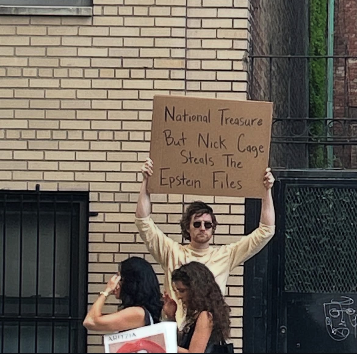 l2tsva's tweet photo. Hey @NetflixIsAJoke I’m pitching a new movie 10million https://t.co/Er6kS0PNt8