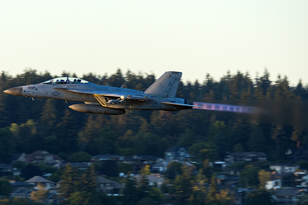 Sabian404's tweet image. VAQ-129 Boeing EA-18G Growler heading back home to NASWI last night as VIKING 11 after spending a couple hours at PDX