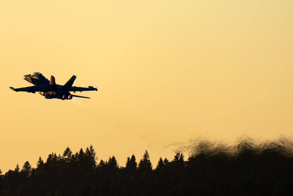 Sabian404's tweet image. VAQ-129 Boeing EA-18G Growler heading back home to NASWI last night as VIKING 11 after spending a couple hours at PDX