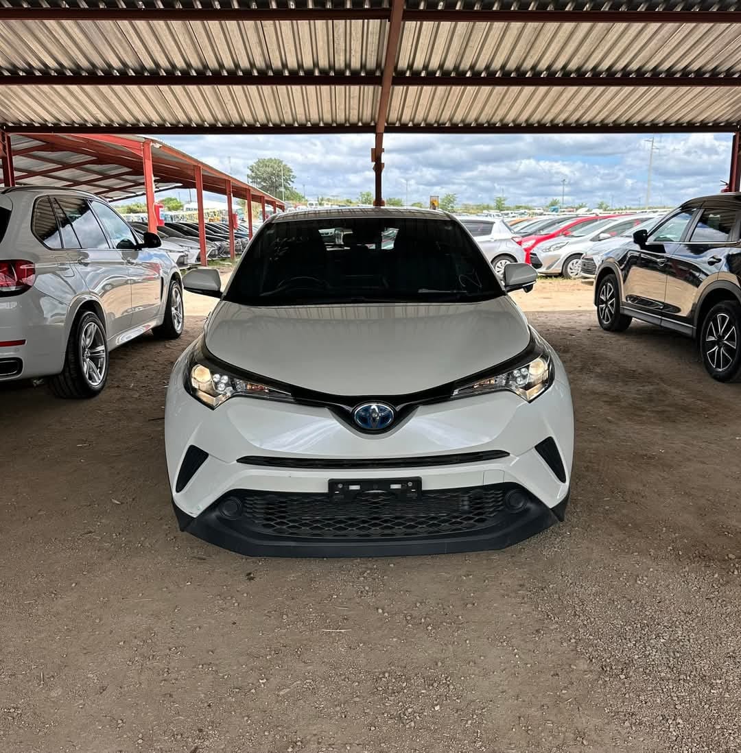 mikesfreightt's tweet photo. Toyota  Chr Hybrid 
2017.02
1790 cc
Grade 4 
Price excluding duty $13800
+263 71 761 7166 https://t.co/wBSpLwCEeU