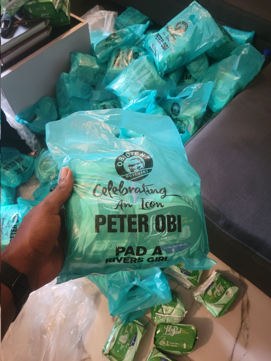 ObidientsRS's tweet photo. The Rivers State Obidients started our days of service by visiting two junior secondary schools in Port-Harcourt and sharing pads to the female students.
Leadership by service, a new Nigeria is POssible. https://t.co/24sE57Ux6w